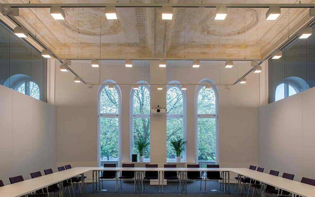 Medientechnik und Denkmalschutz: Arbeit und Meeting 4.0 im Bestand